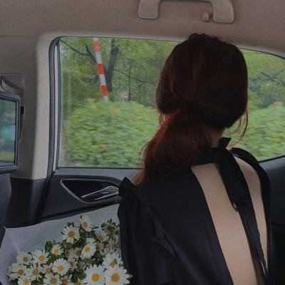 白发相依胜春风